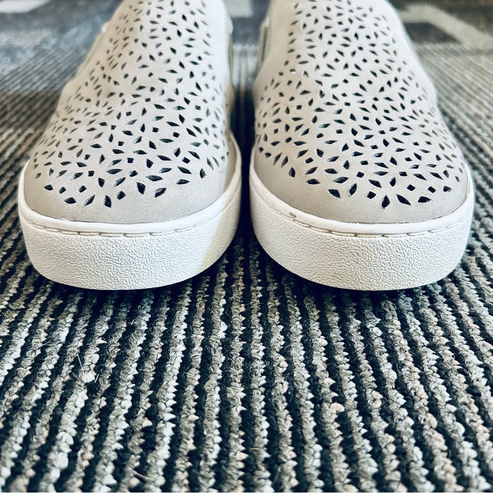 Vionic Grey Nubuck Midi Perforated Slip on Sneakers, size 7.5 38.5 - Picture 3 of 11